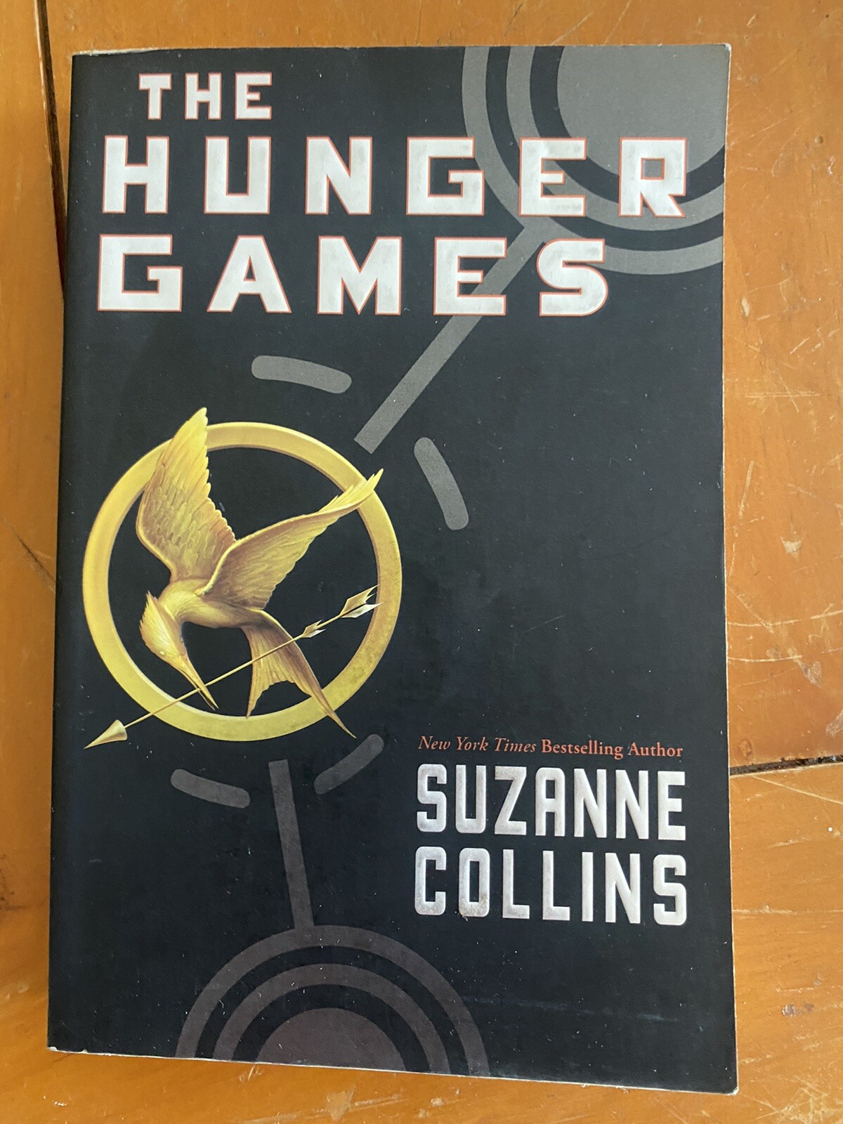Hunger Games Ser.: The Hunger Games by Suzanne Collins (2008 Paperback)