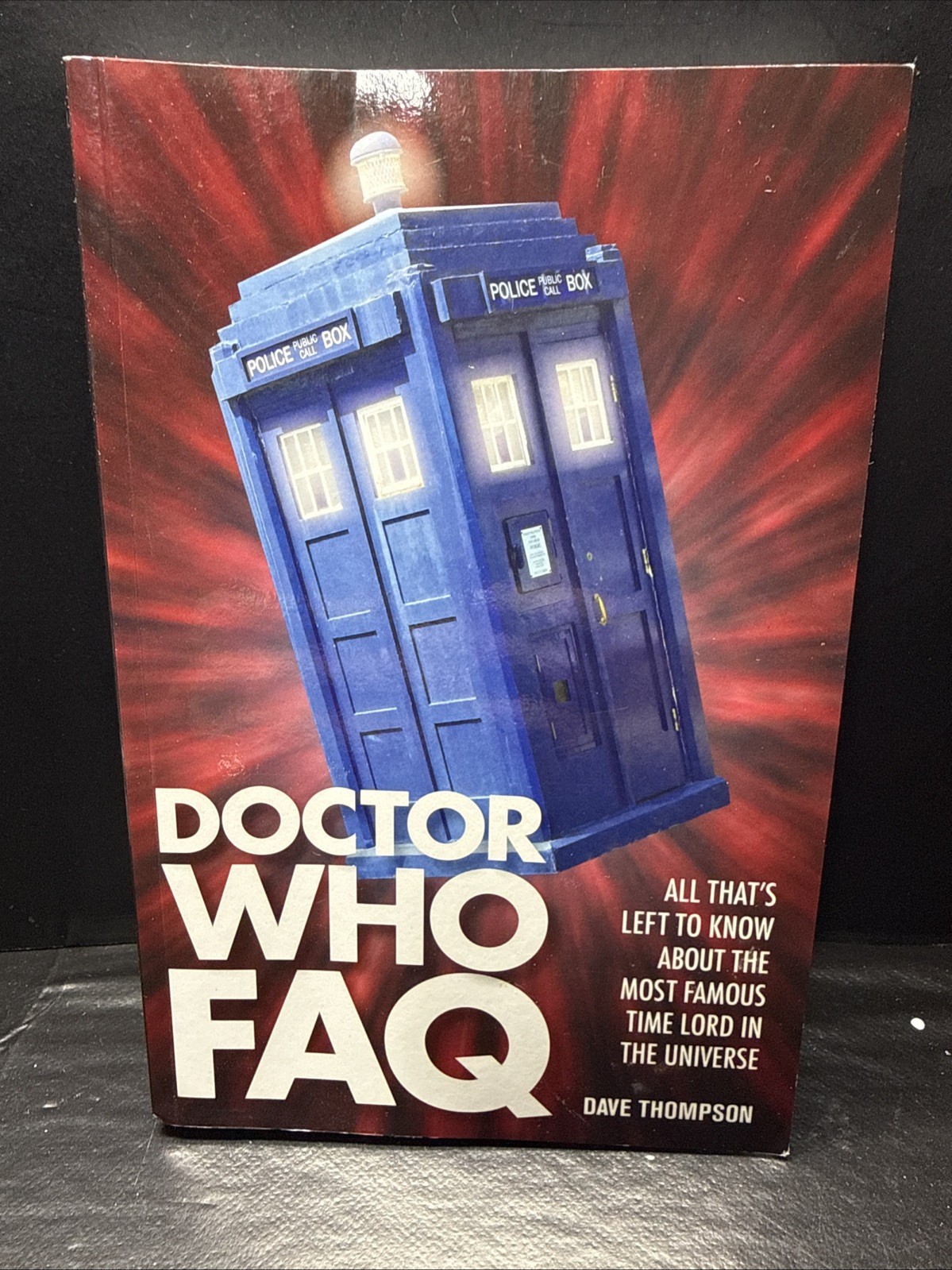 Doctor Who FAQ by Dave Thompson- Softcover 2014 – New