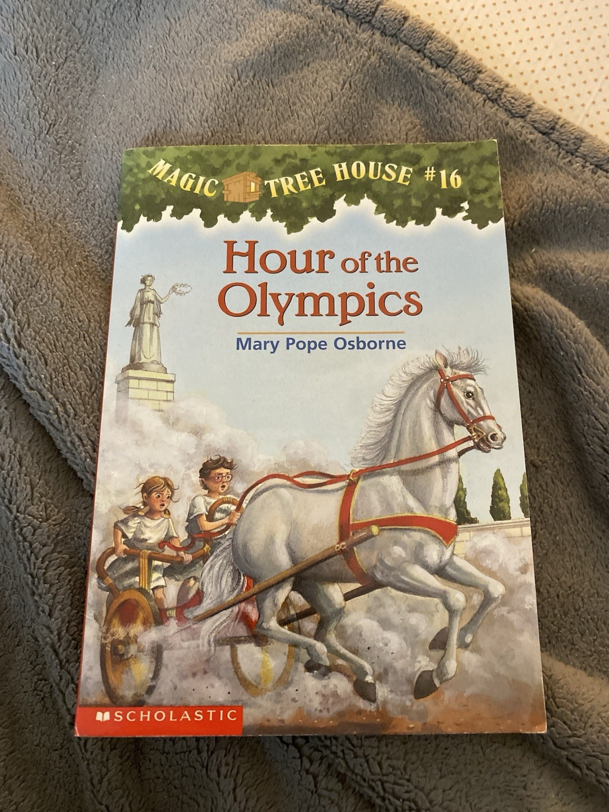 Hour of the Olympics: Magic Tree House #16 Mary Pope Osborne