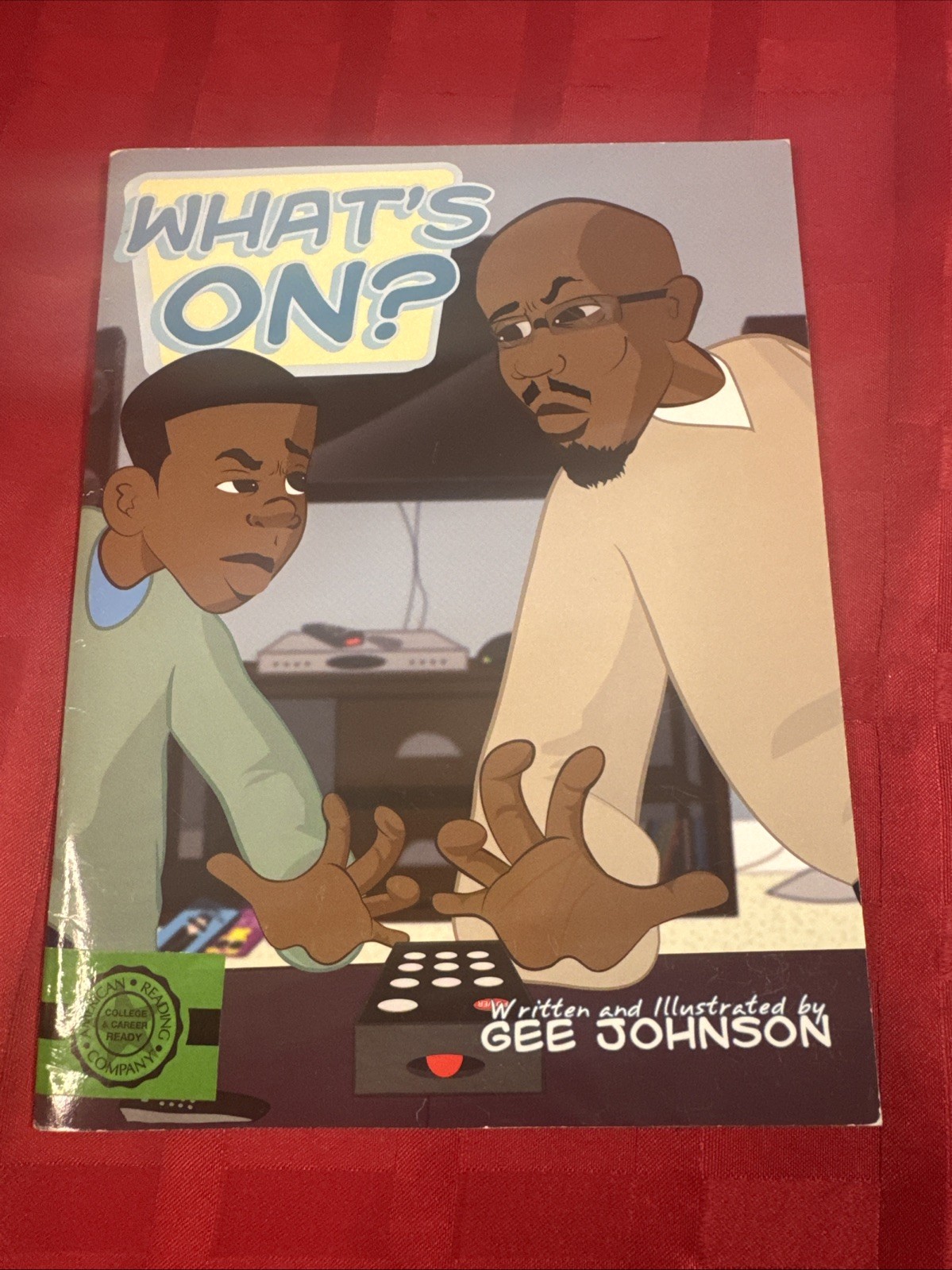 What’s On? by Gee Johnson (2011, Trade Paperback)