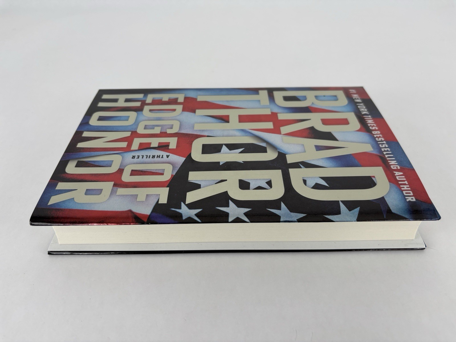 Brad Thor- Edge of Honor: A Thriller Hardcover Book ISBN 9781982182274
