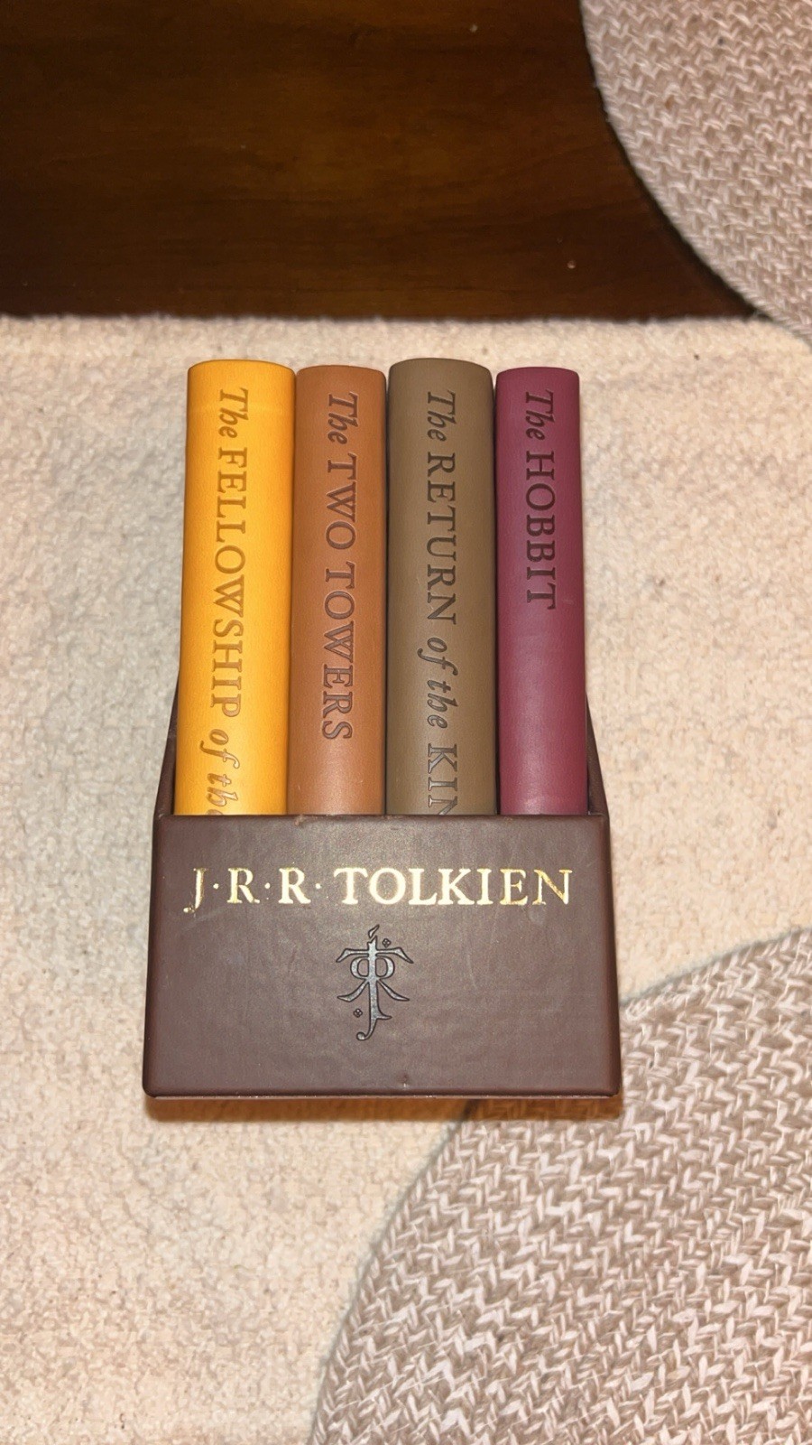 Hobbit and the Lord of the Rings: Deluxe Pocket Boxed Set by J. R. R. Tolkien…