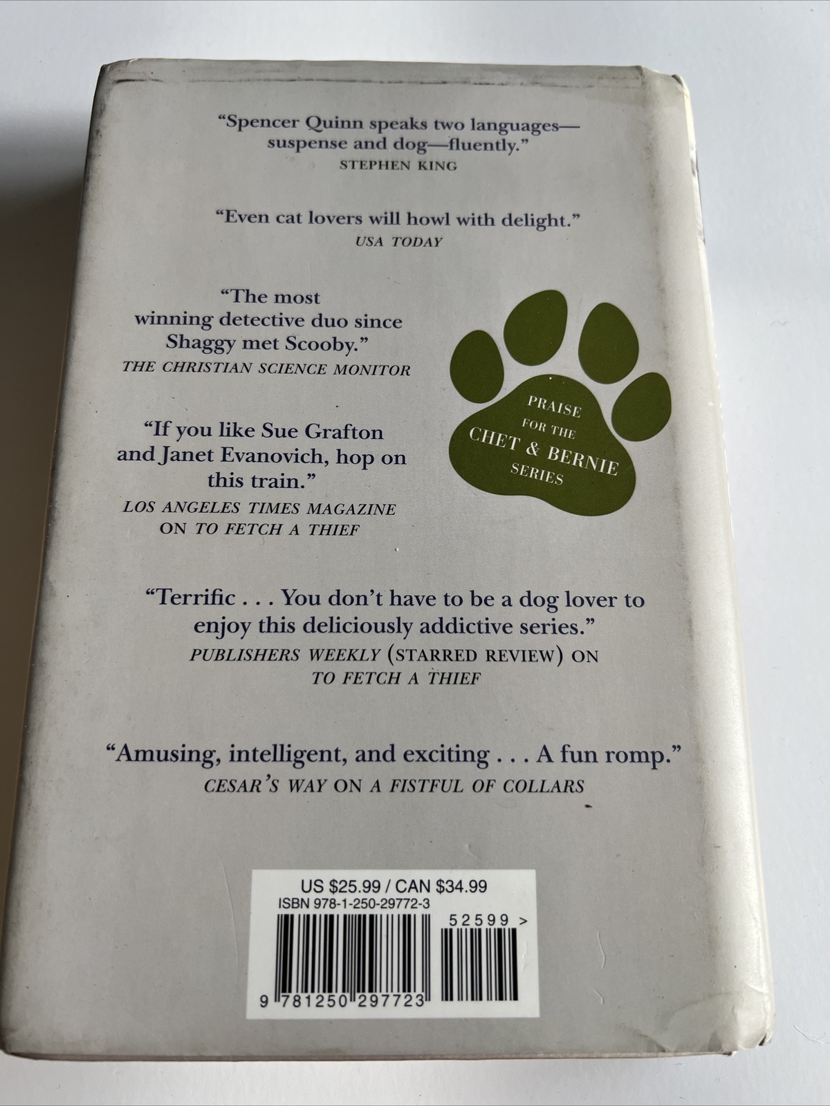 A Chet and Bernie Mystery Ser.: Heart of Barkness by Spencer Quinn (2020, Trade