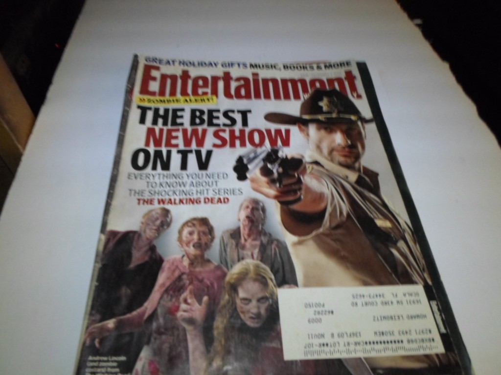 2 Entertainment Weekly #1131 December 3, 2010 & August 31 2012 The Walking Dead
