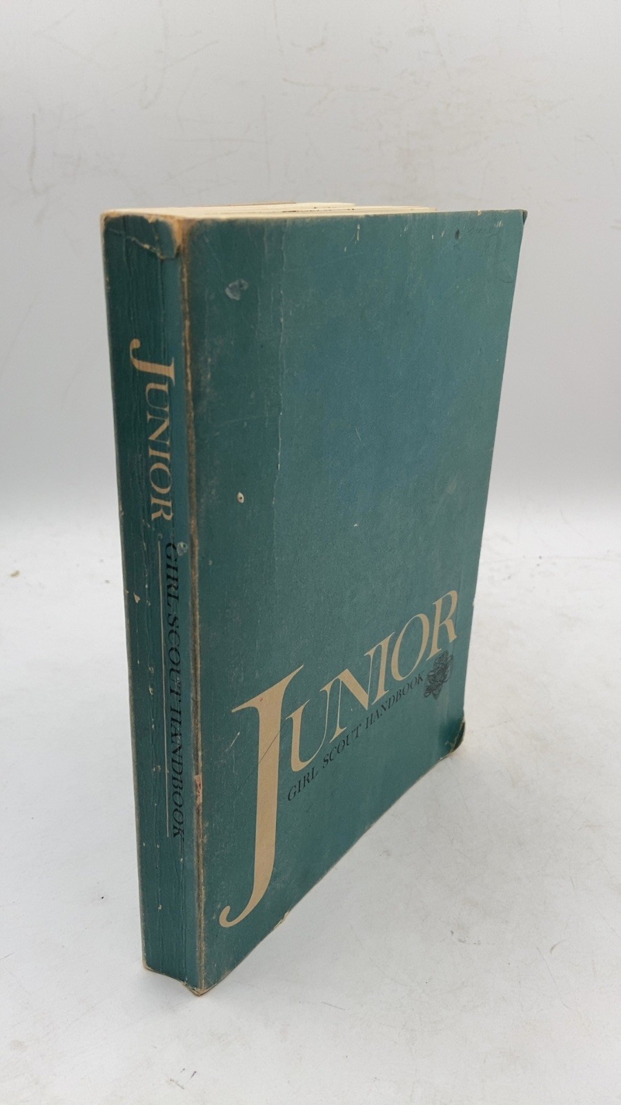 Junior Girl Scout Handbook Hardcover Eighth Impression, June 1966 1963