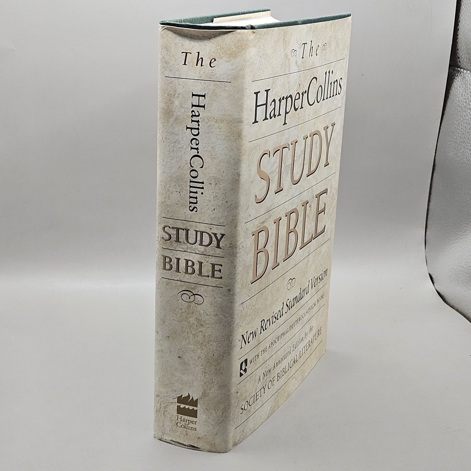 Harper Collins Study Bible New Revised Standard Version 1993 Hardcover