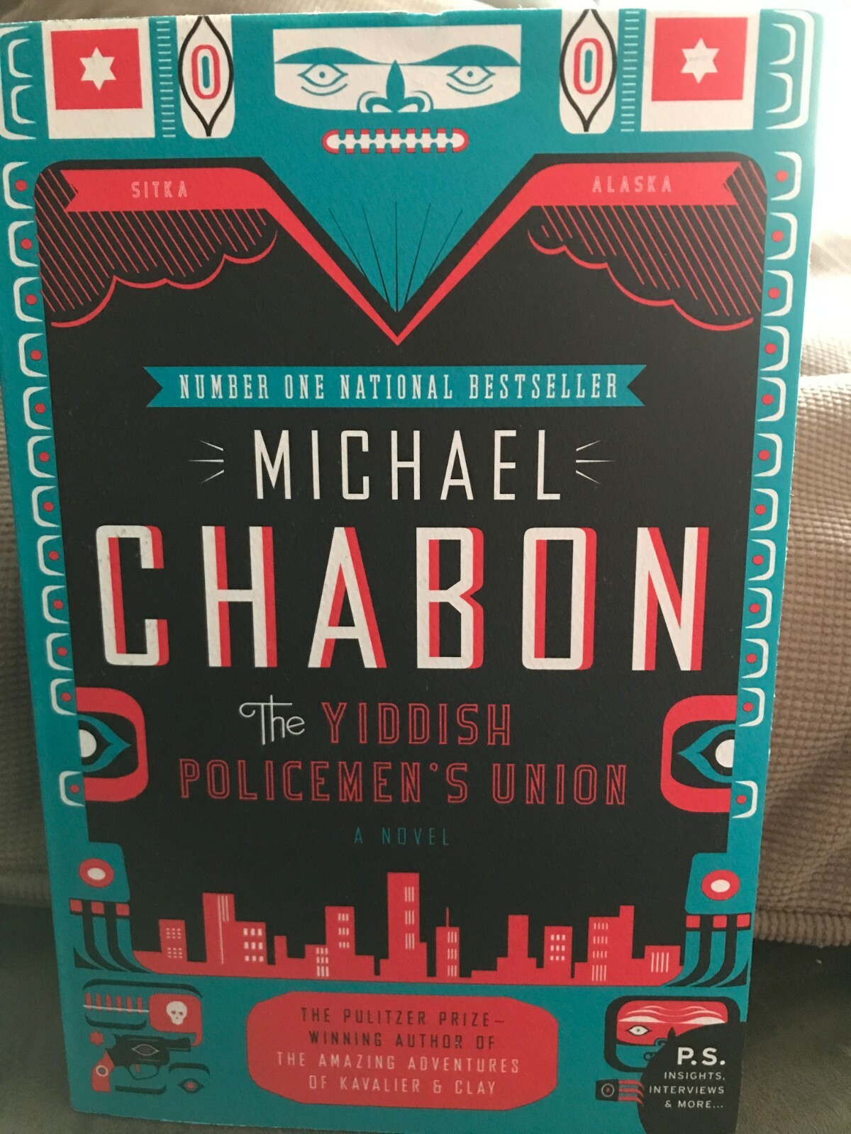 Yiddish Policeman’s Union / Michael Chabon (2008 HarperPerennial tr paperback)