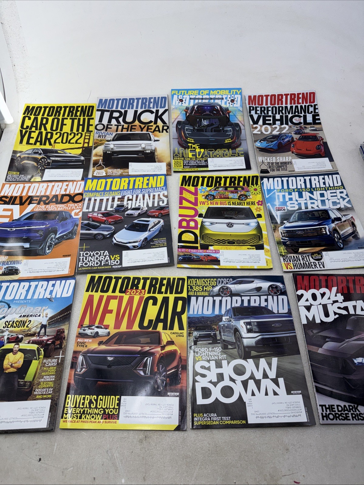 Motor Trend Magazine 2022 Lot Of 12 Car Enthusiast, car reviews, motor sports