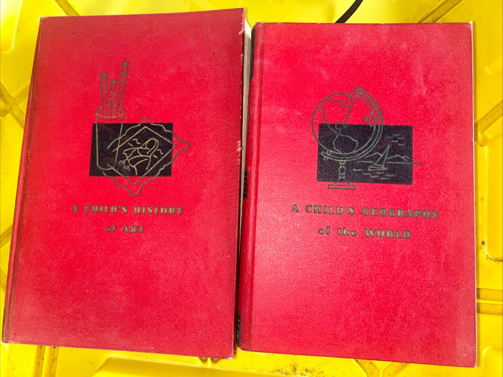 A Child’s History of Art / Geography HardcoverM. Hillyer & E. G. Huey, 1951 -2
