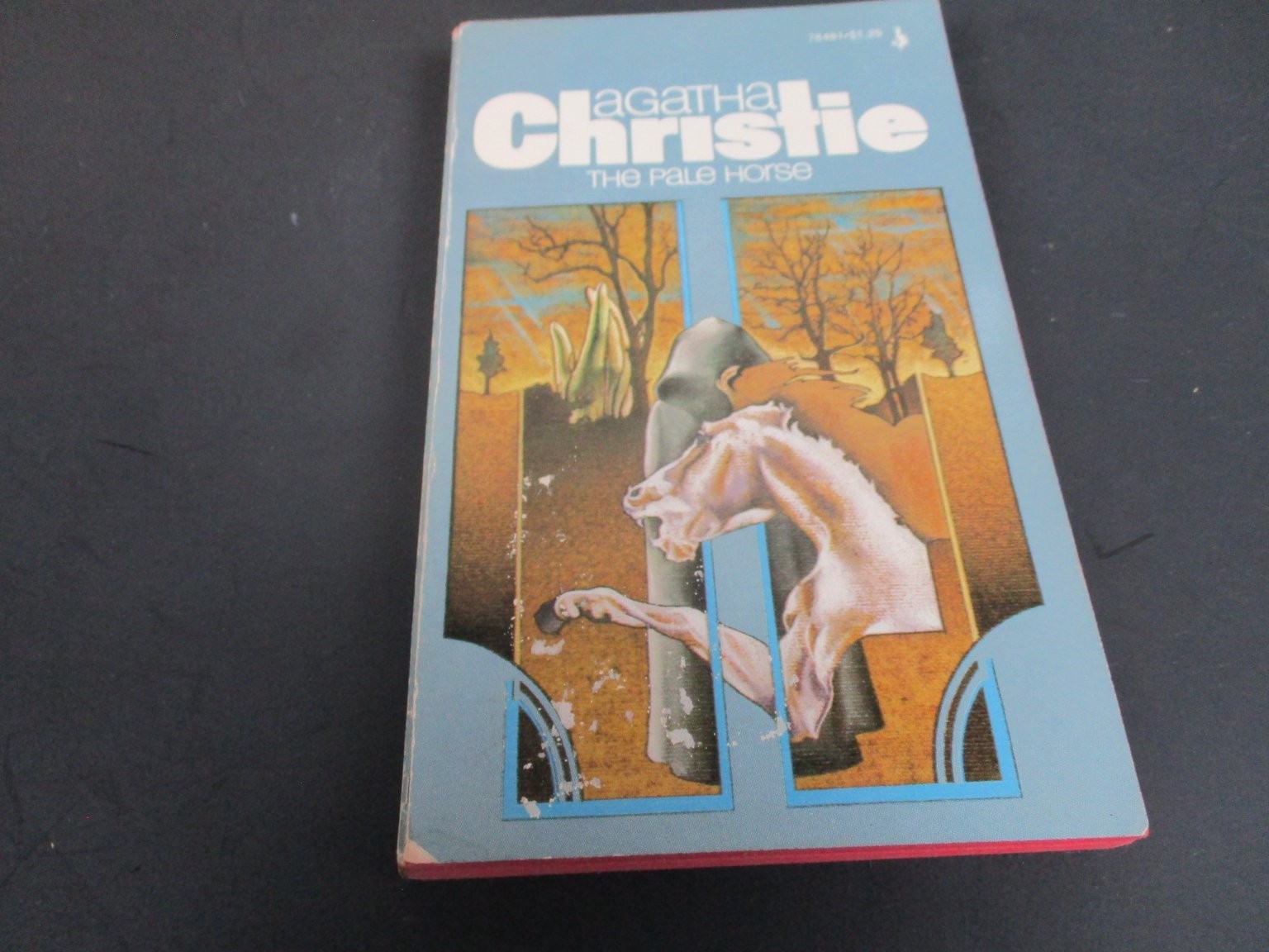 The Pale Horse Agatha Christie 1974 6th Printing Mystery Suspense Pocket Books