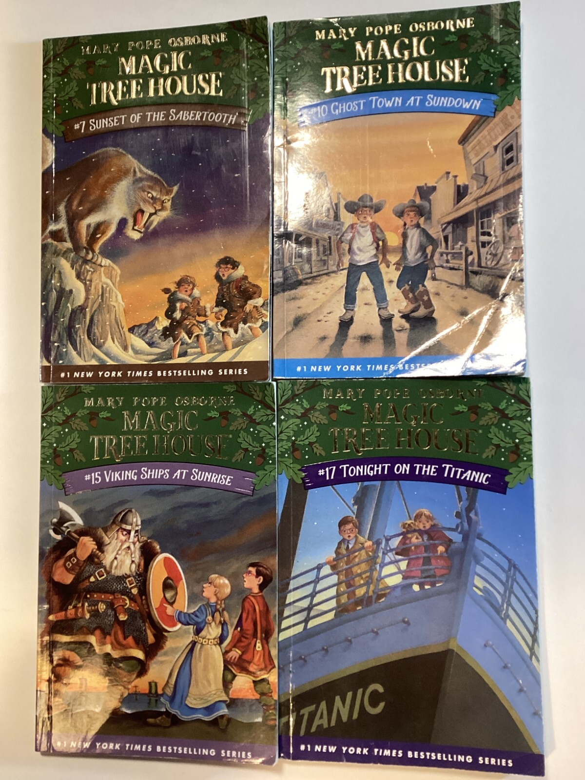 Lot of 4 Mary Pope Osborne Magic Tree House Books #7 #10 #15 #17 Free Shipping