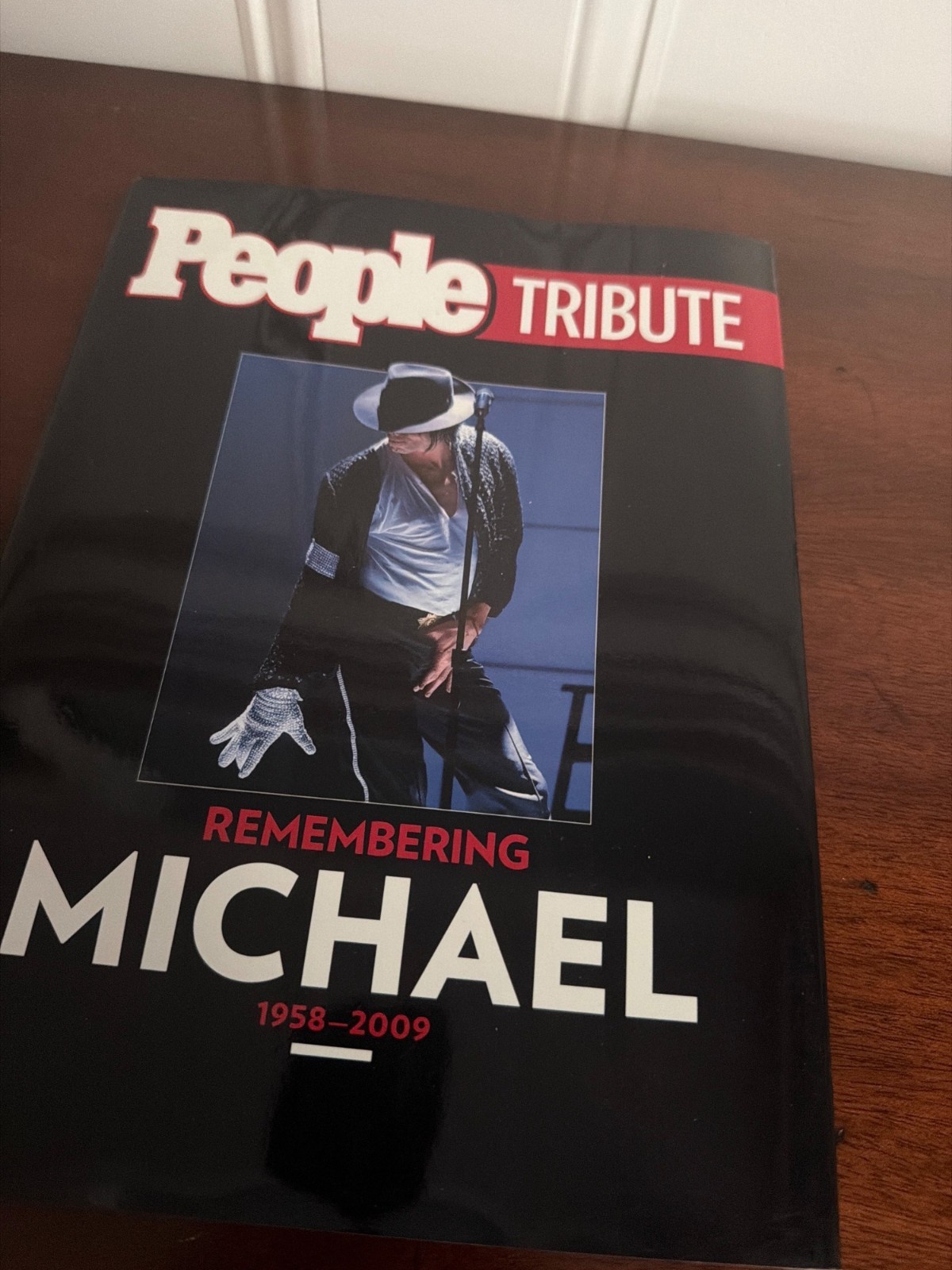 People Tribute: Remembering Michael Jackson Hardcover 2009 Edition