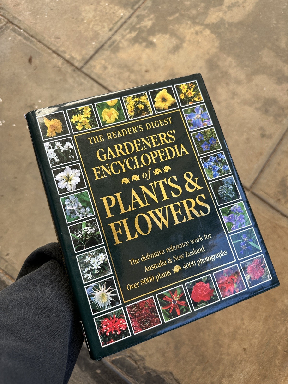 Reader’s Digest Gardeners Encyclopedia Plants Flowers Australia NZ Reference