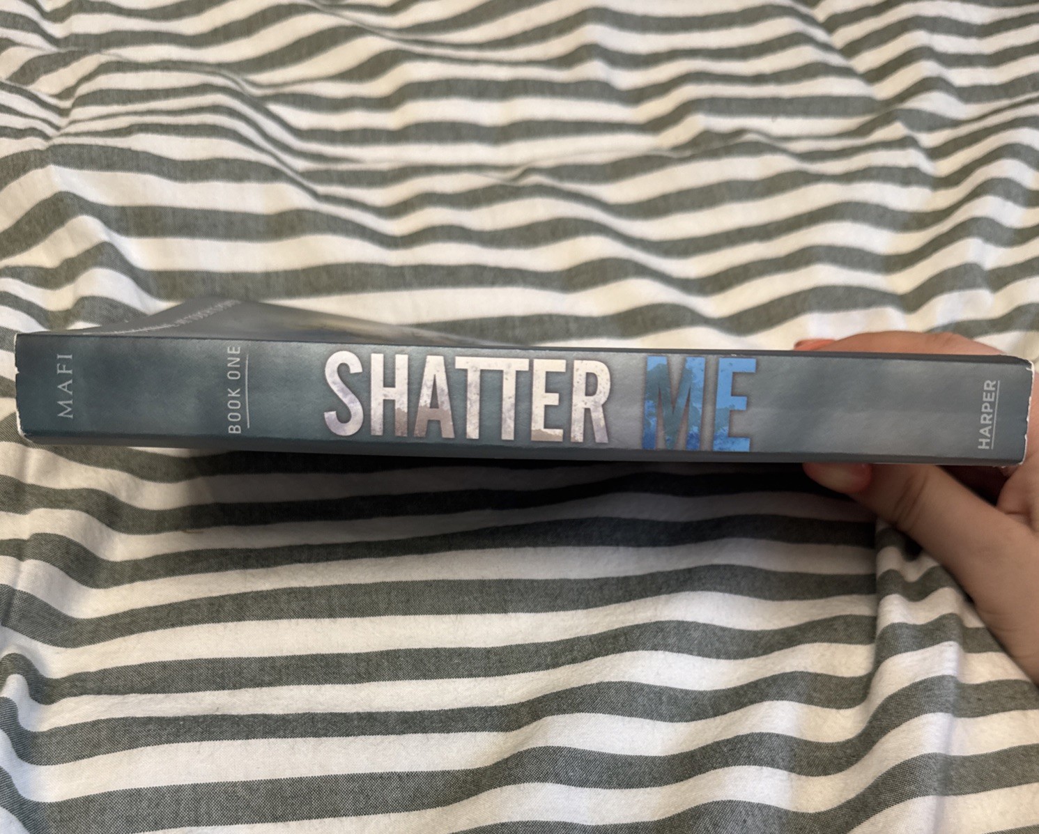 Shatter Me by Tahereh Mafi (2012, Trade Paperback)