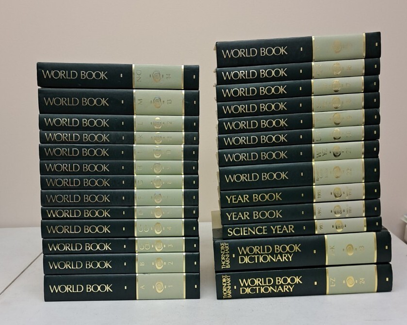 World Book Encycopedia 1990, 2 Vol. Dict., 3 Extra Books, Missing E. #428