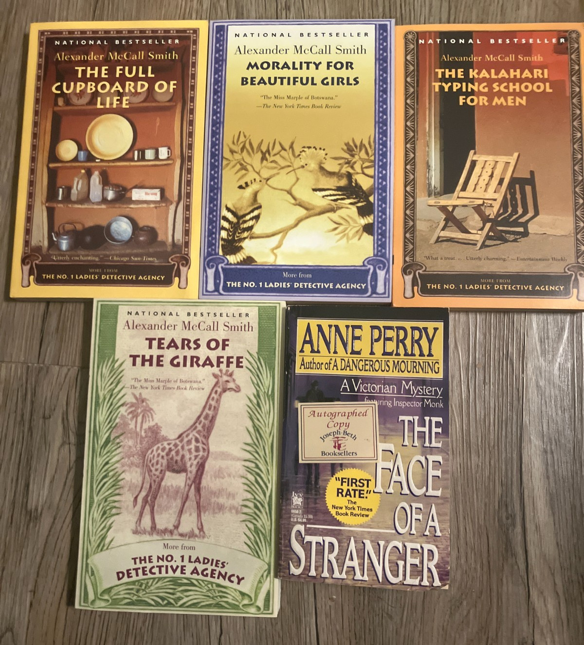 Lot of 5 Mystery Fiction Books – paperbacks, see titles in description
